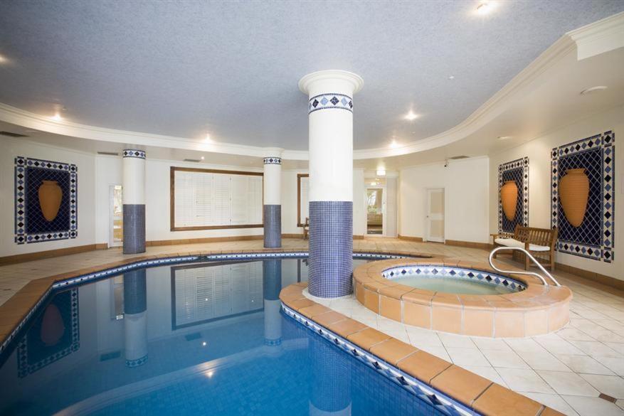 Stunning 2 Bedroom Ocean View Apartment Gold Coast Exterior foto